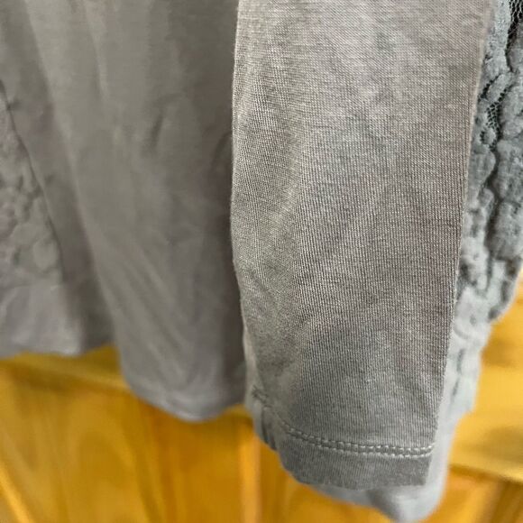 LOGO mushroom color lace pocket long sleeve tee size L - Picture 3 of 6